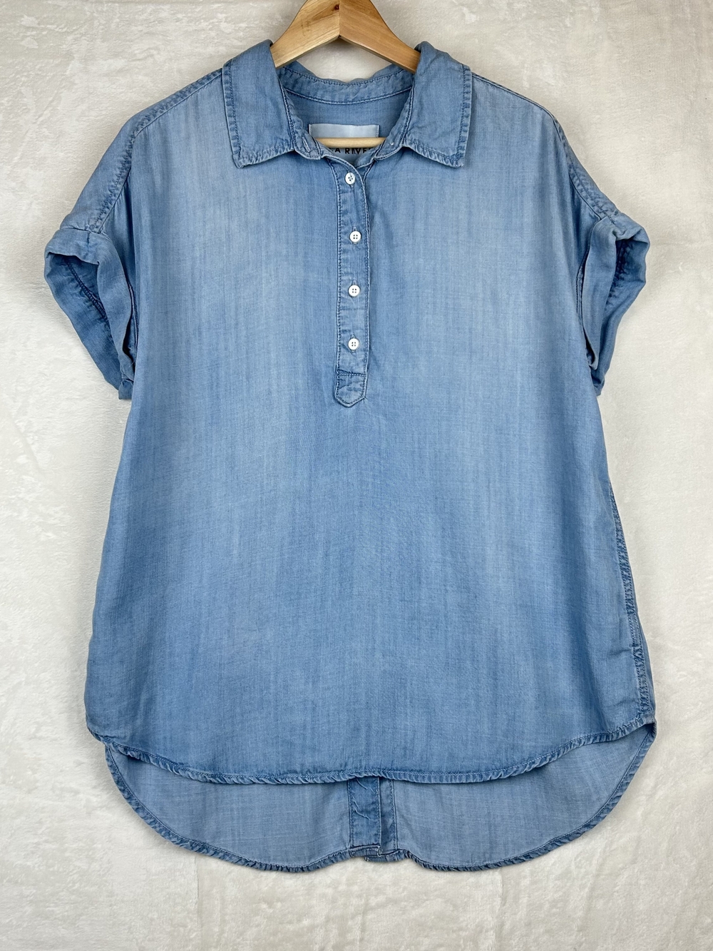 Lola River Harper Denim Pullover Top Womens Medium Blue Half Button Hi-Low - Picture 1 of 9